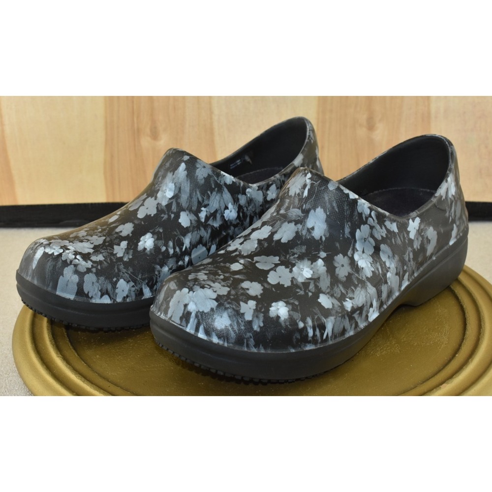 Crocs Neria Pro II Women Shoes Size 9 Graphic Clogs Black Floral